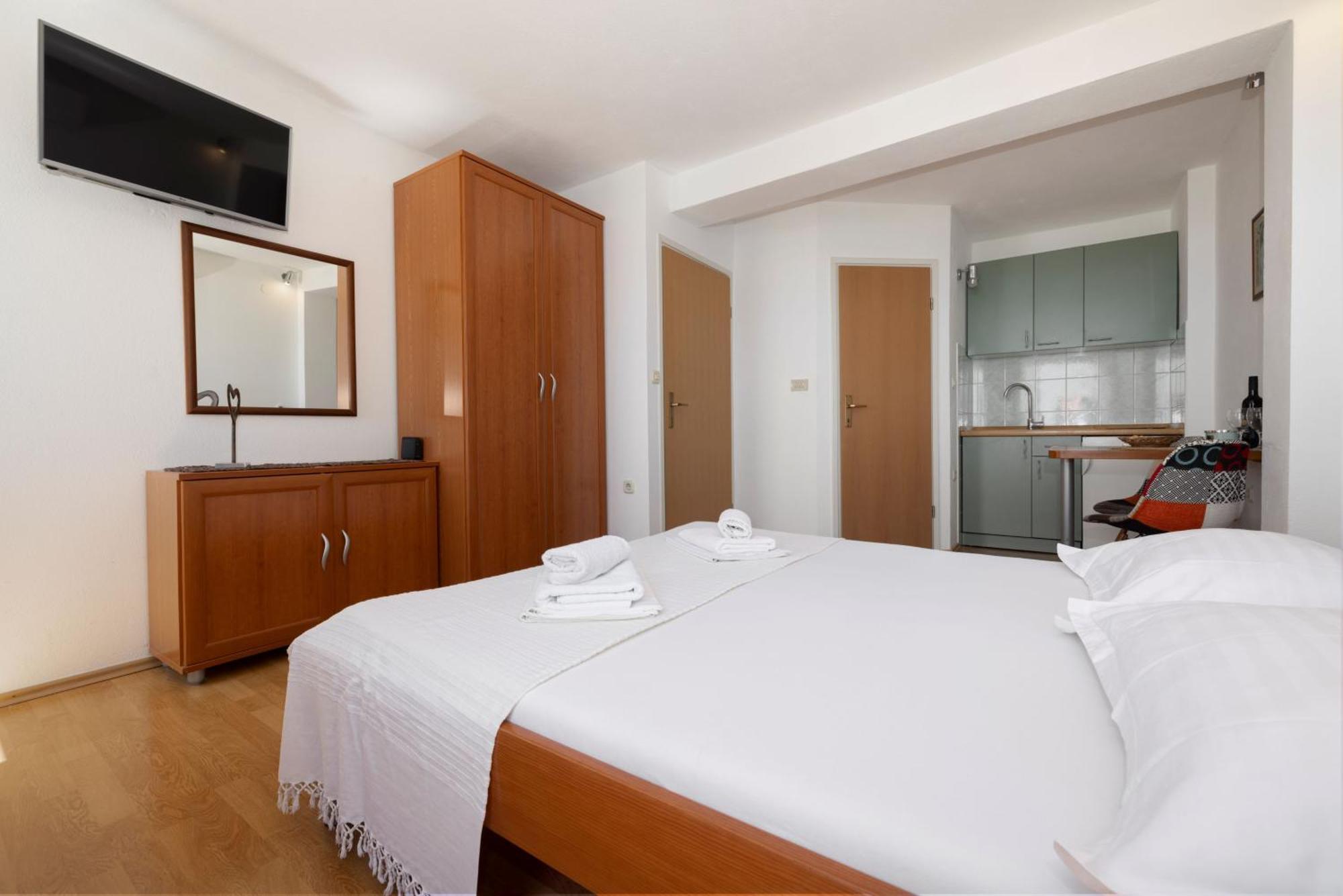 Jasminka Apartments Podgora Bagian luar foto